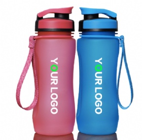 Amazon Hot Selling Sports Portable Space Cup Tritan Plastic Fruit Juice Water Bottles